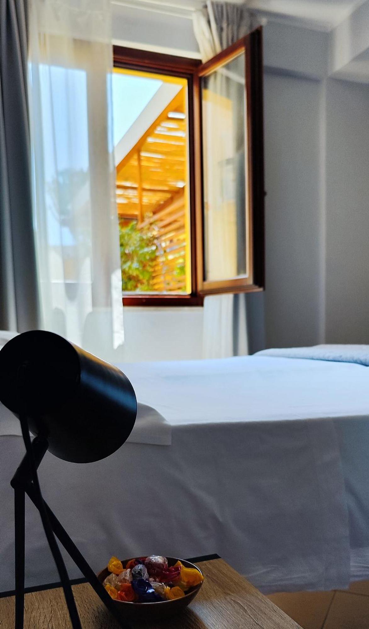 Bed & Breakfast Tiziana 卡斯泰拉马莱 外观 照片