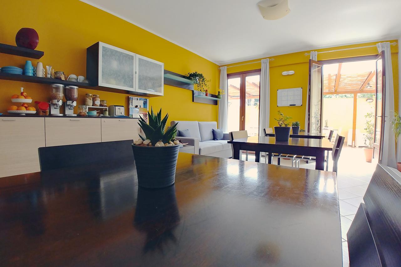Bed & Breakfast Tiziana 卡斯泰拉马莱 外观 照片